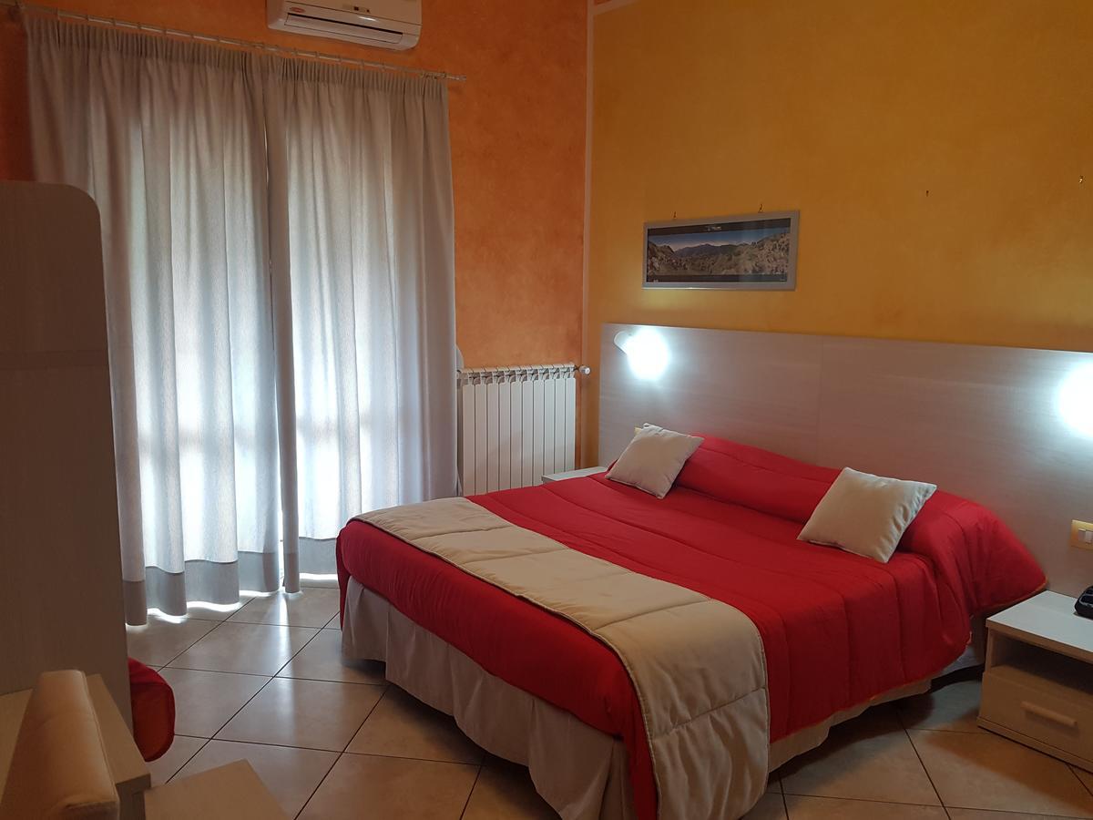 Il Laghetto Bed & Breakfast Castrovillari Eksteriør bilde